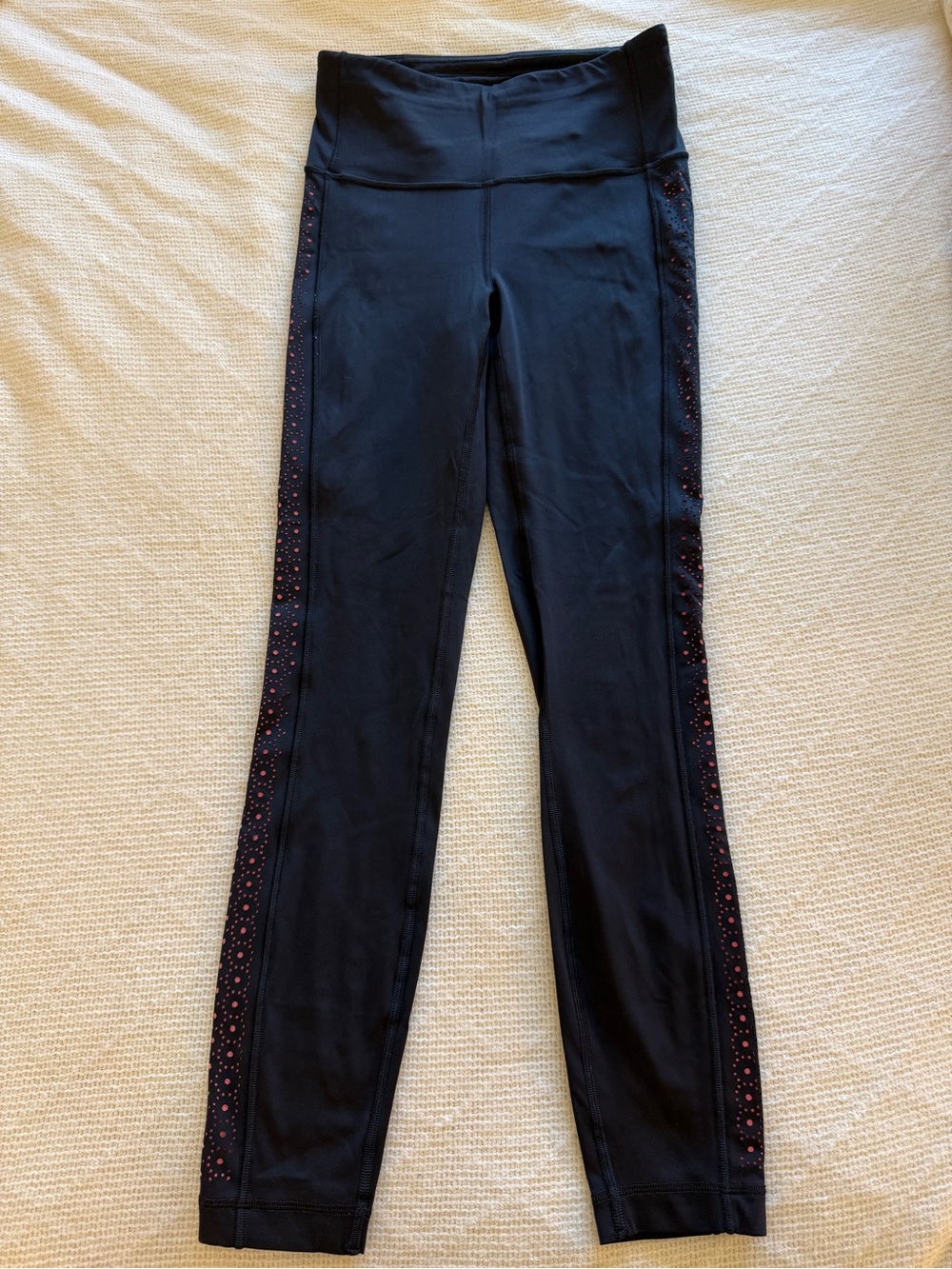 Lululemon Colour Me Quick 7/8 Tight 25 Inch Black Pink Laser Cut Accent NWOT